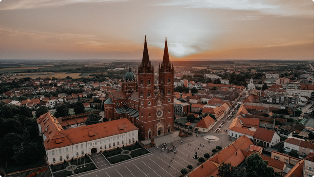 Đakovo - Katedrala u predvečerje