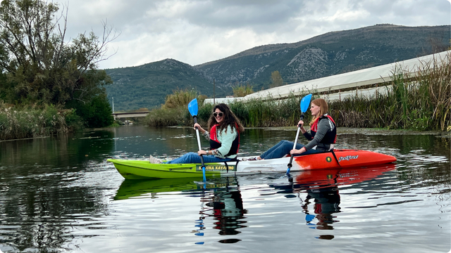 Narona kayaking - ekipa u kajaku